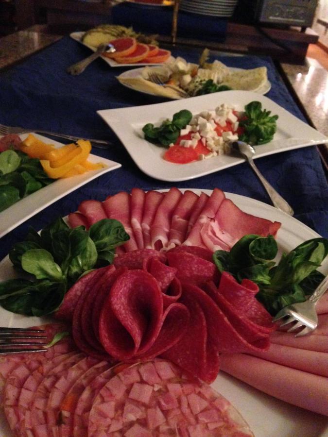 Marktplatzhotel - Restaurant Tafelspitz Weinheim Exteriör bild