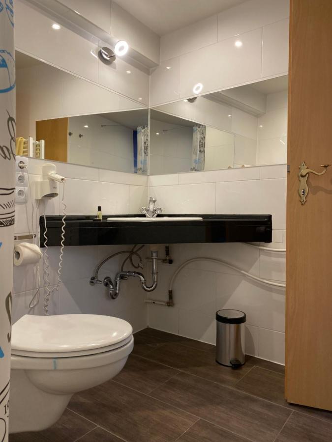 Marktplatzhotel - Restaurant Tafelspitz Weinheim Exteriör bild