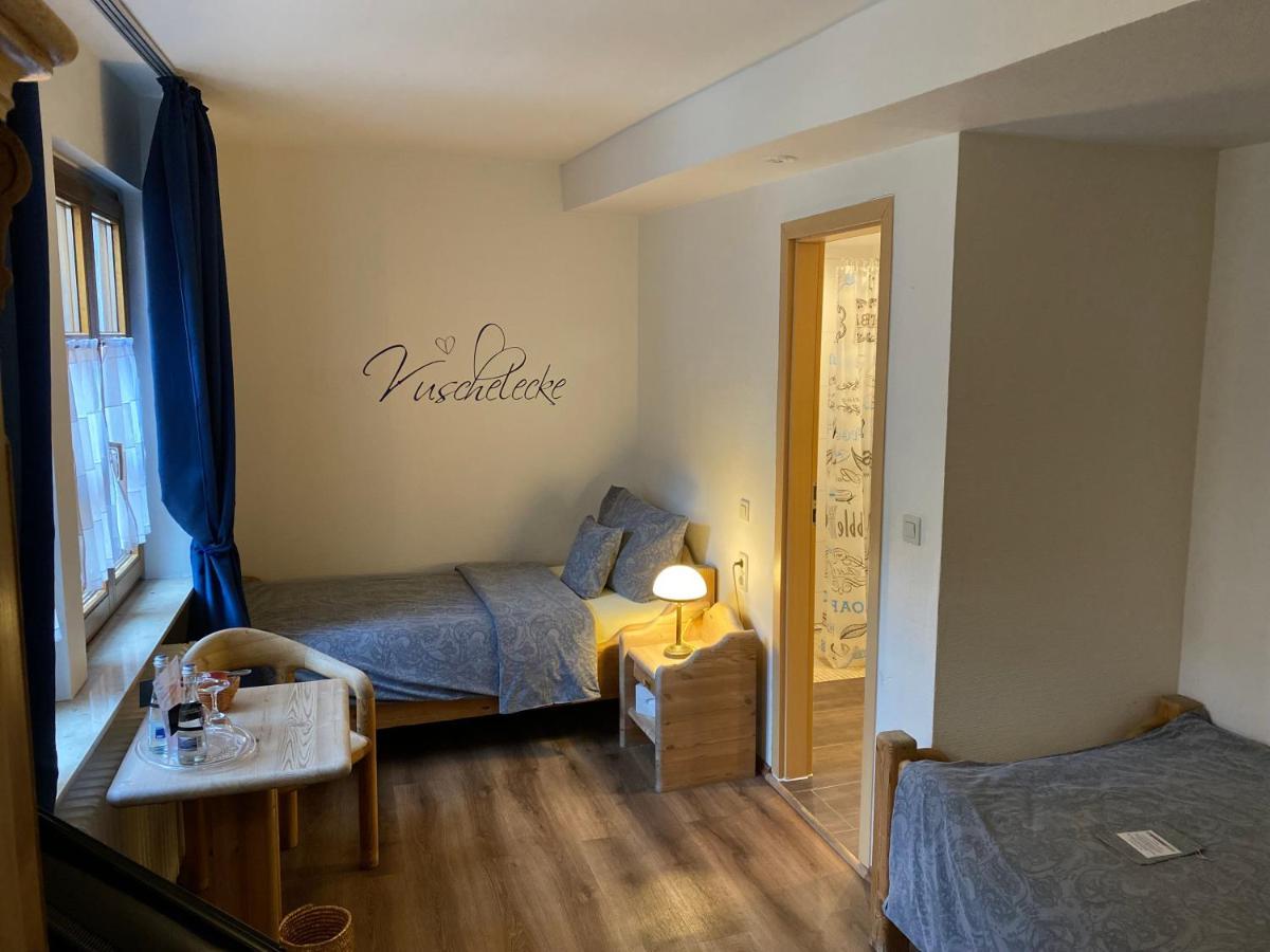 Marktplatzhotel - Restaurant Tafelspitz Weinheim Exteriör bild